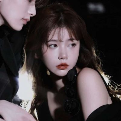 撒狗粮专用情侣真人头像