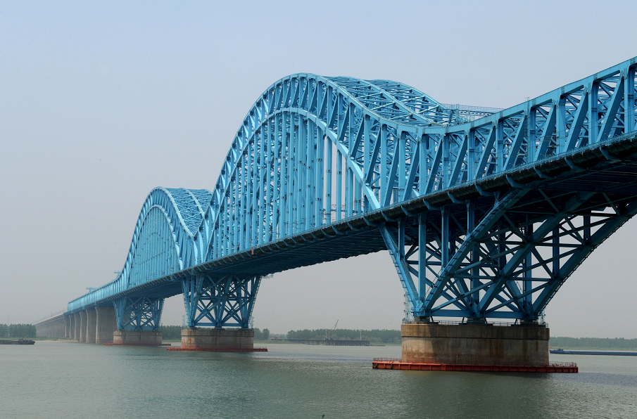 铸就中国桥梁品牌擦亮中国高铁名片中铁宝桥一年创造14项世界最中国首