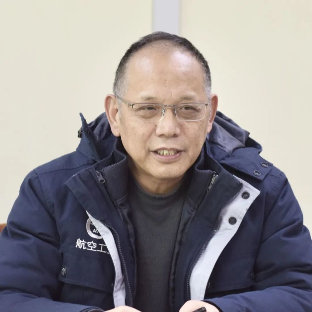 省检察院党组成员副检察长雷爱民赴荆走访全国省人大代表