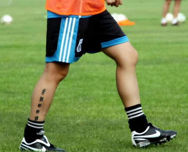 媒体谈纹身禁令:体育比赛在7,8点黄金段,青少年容易学习偶像