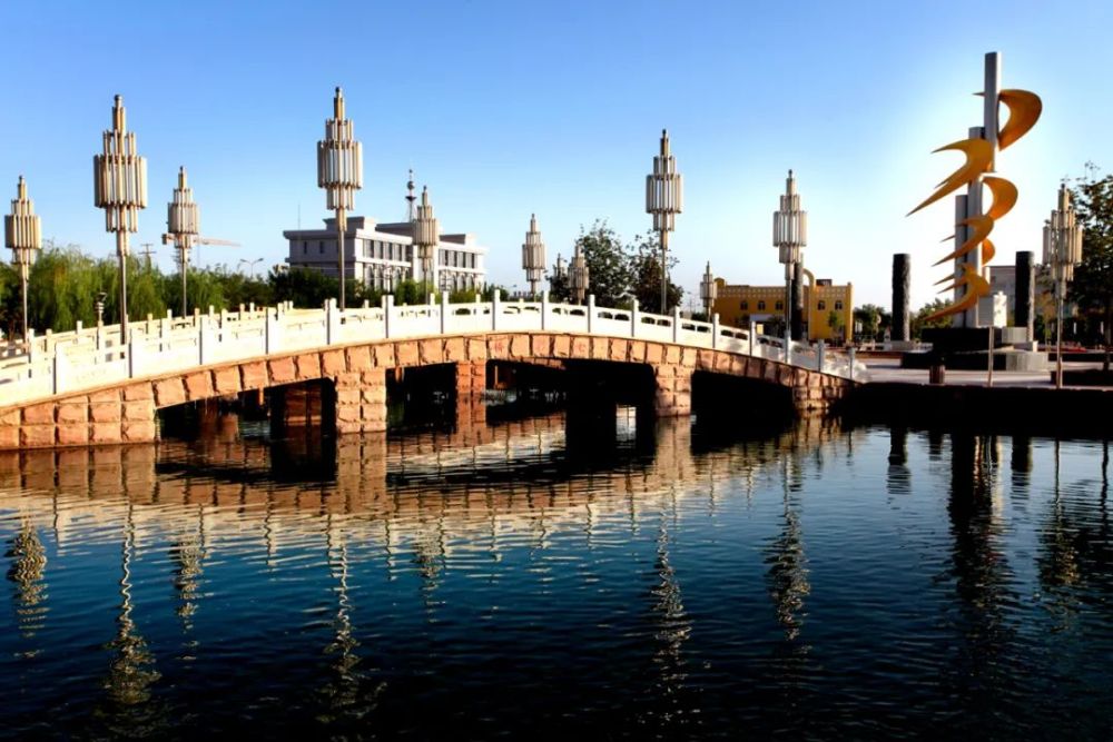 包含吐鲁番好网站建设排名的词条