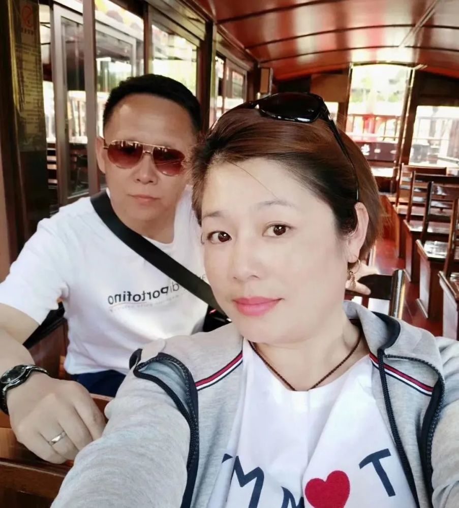 禁毒总队张世强家庭5妻子陈菲对他的工作充分支持和理解,始终做好丈夫