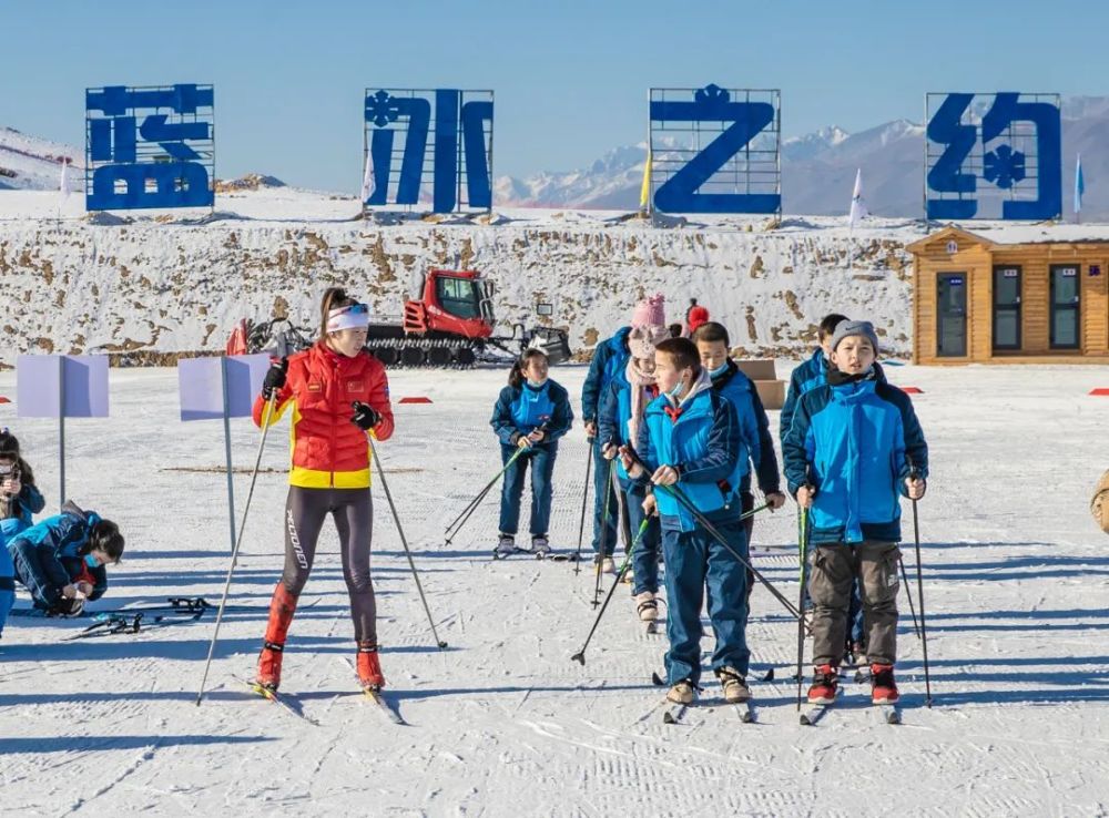 尔虞我诈 冰雪运动图片