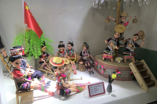 新平：小小“箩卡叠”吉祥娃 “点亮”乡村振兴致富路_腾讯新闻