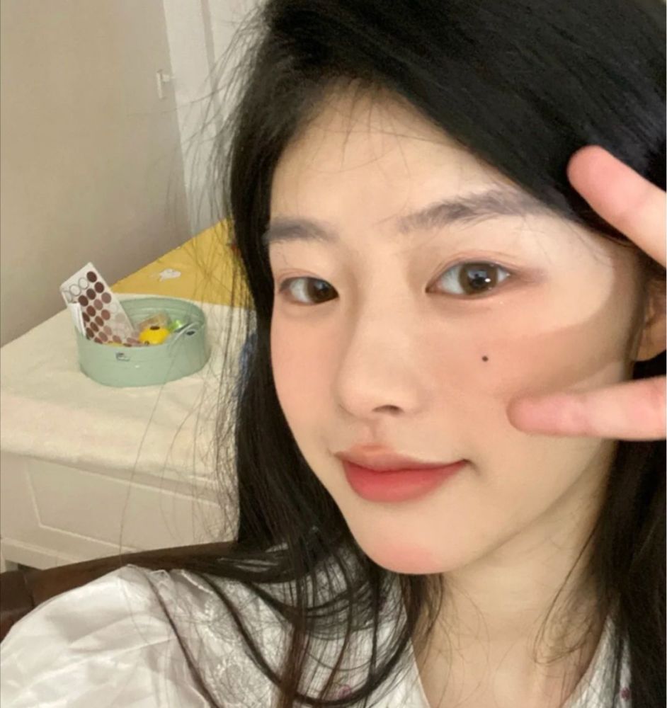 优质精选小众温柔甜美女生头像425