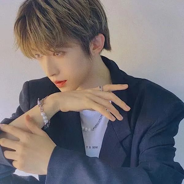 国风男孩刘宇头像