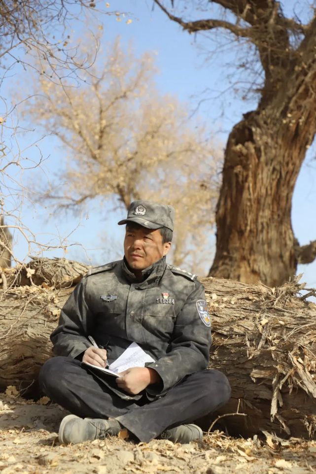 新疆土警察登上新华社讲述坚守和奉献