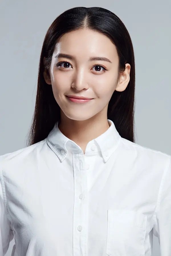 尤靖茹晒照宣布结婚!戒指被调侃太实在,她和张一山杨紫还是同学