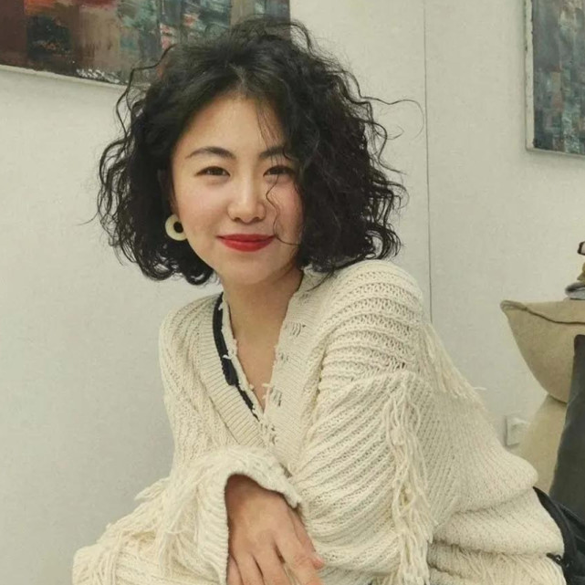 减龄又显气质|复古风|发型|发质|卷发|冷烫|复古