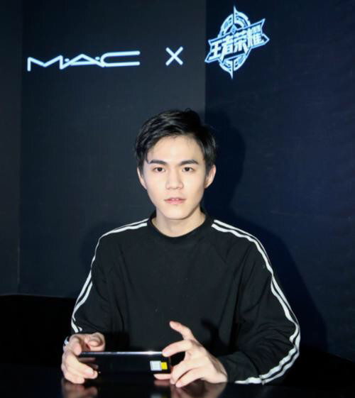 本想秀实力反被锤赖神王者荣耀对抗路solo赛被明凯吊锤