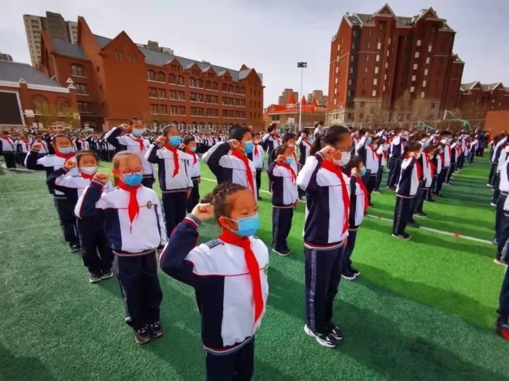 像塘沽湾这样引进名校开展集团办学的模式是这几年来滨海新区推出的