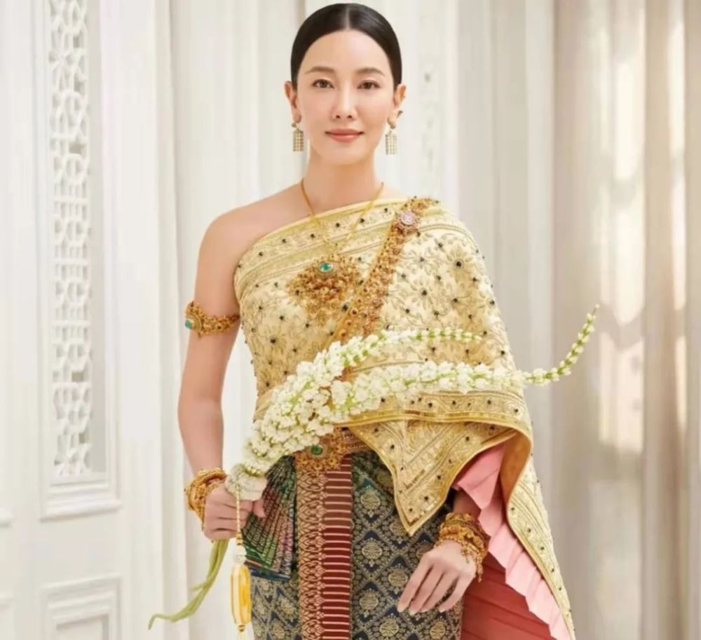 泰国的另类豪门媳妇不退圈不怀孕始终活跃荧幕前