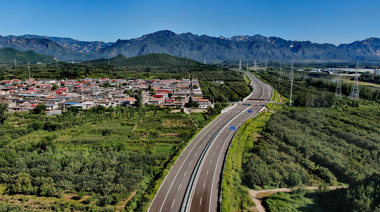 今日通车通怀路顺义潮白河左堤路至怀柔河防口段