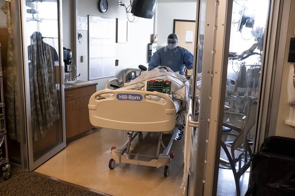 33歲內(nèi)馬爾任意球打死角！拍胸狂吼慶祝：我XX的很了不起首回合