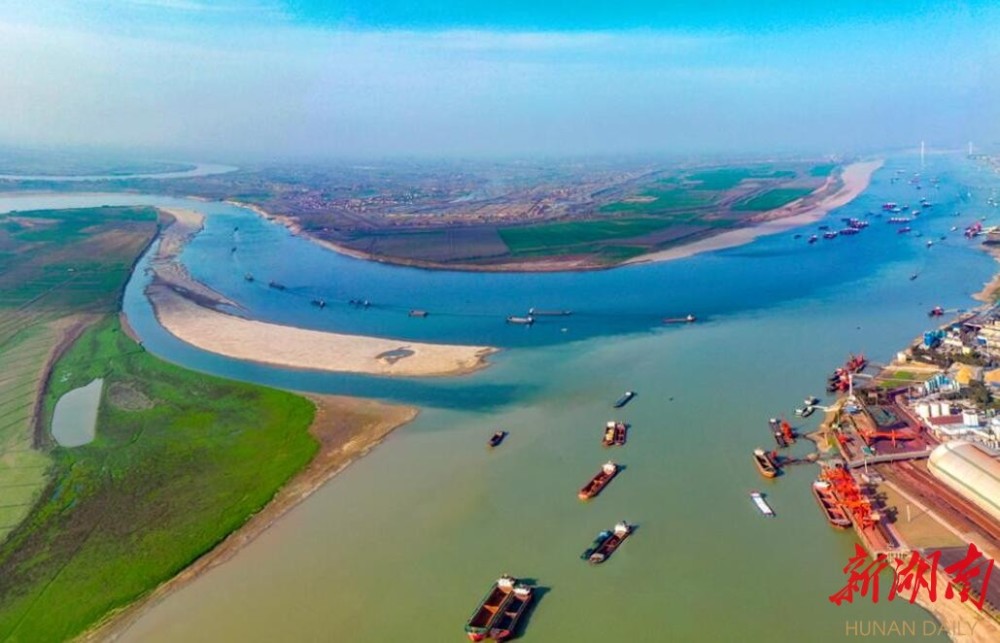 城陵矶眺望三江口