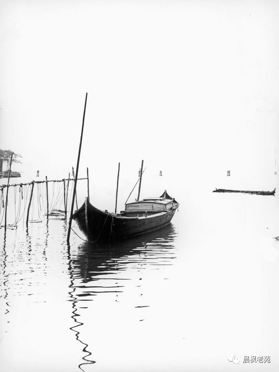 江河湖海黑白装饰画图片