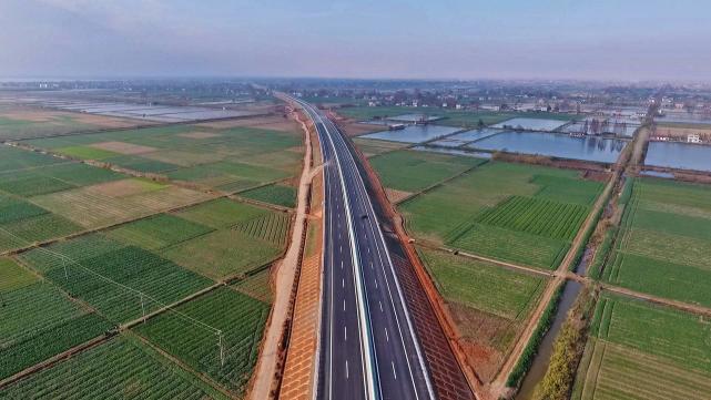 安慈高速安乡至石门段今日通车试运营