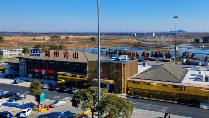 高速上的小万达湖州青山服务区强势归来