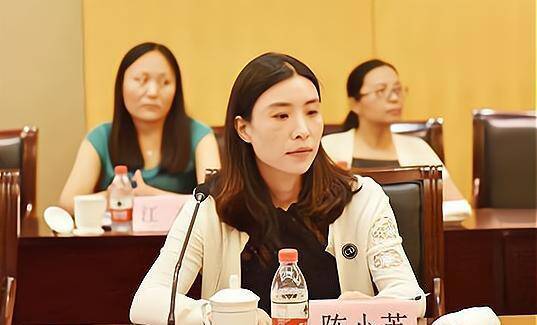 22岁丧夫改嫁司机,43岁卖申通给马云得146亿,打工妹陈小英凭啥