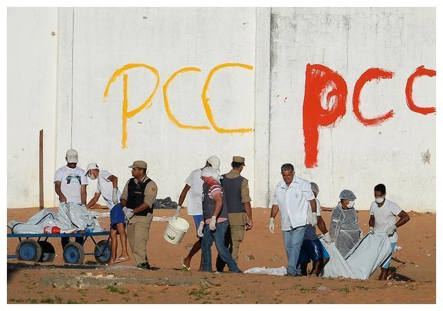 巴西历史上规模最大的几次暴动事件,至少都与cv和pcc两个帮派当中的一