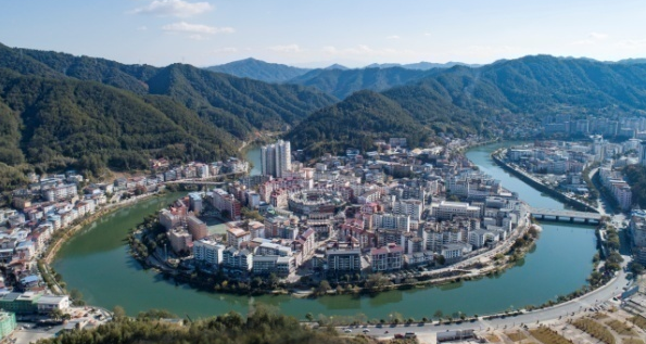 清流聚集品质提升实施小县大城关