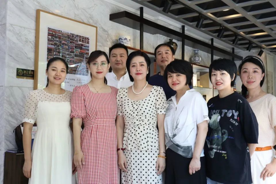 负责人:程红主要成员:蓝涛 刘滟 黄莺 李中玉 彭珍 危佩丽 邹莎全学年
