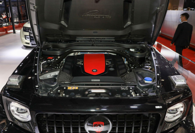 虏曼亲自操刀改装g 63,全车都是碳,解析lumma clr g770