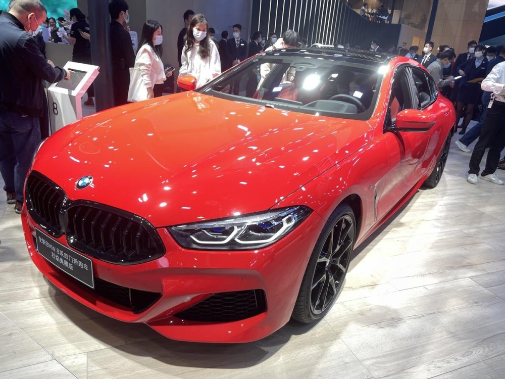 全国限量65台专属烈焰红配色实拍解析宝马8系烈焰典藏版