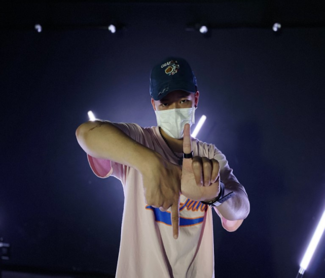 说唱歌手币币monster——把武汉唱进rap 里的90后