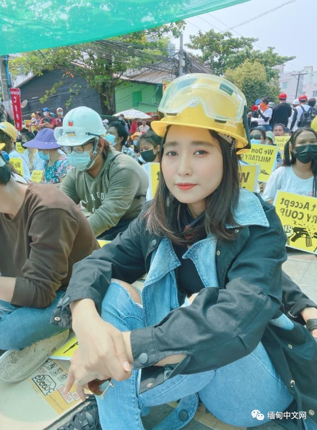 仰光消息,12月30日,缅甸知名演员夫妻pyay ti oo和eaindara kyaw zin