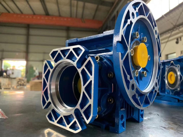 机供应曾一度被日本垄断,近年来,百分百"中国创造"的rv减速器的出现才