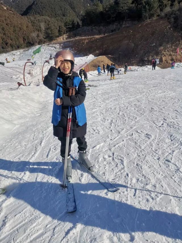 【活动资讯】助力冬奥"踏"雪而行—新华小记者参加冬季滑雪营活动
