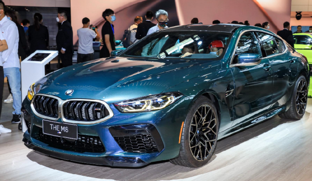 颜值在线的豪华性能车宝马m8极光版零百加速32s好看又实用