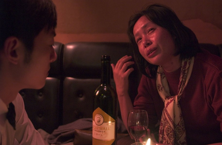 胡金泉(焦刚饰)是王彩玲在这座小城的知音,因为他们都离经叛道 ,都不