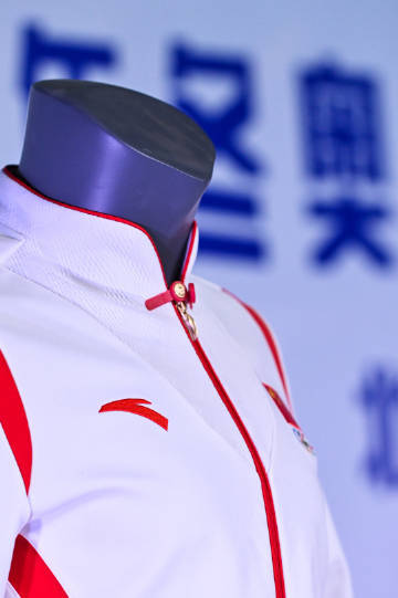 以专业运动科技为本届冬奥会15大分项中的12支中国国家队打造比赛装备
