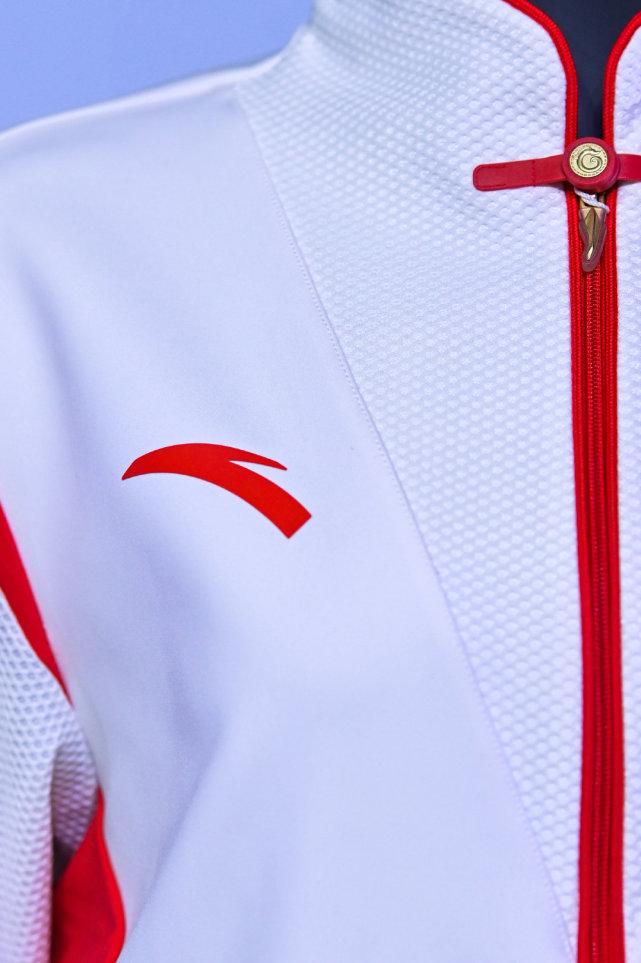 以专业运动科技为本届冬奥会15大分项中的12支中国国家队打造比赛装备