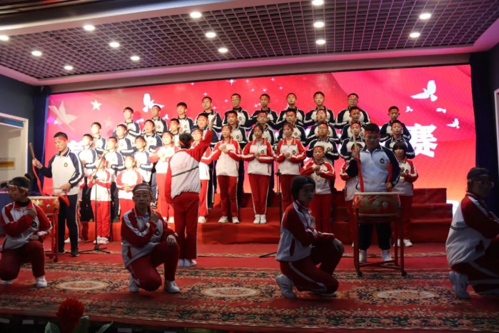 泰华中学迎新年歌咏比赛