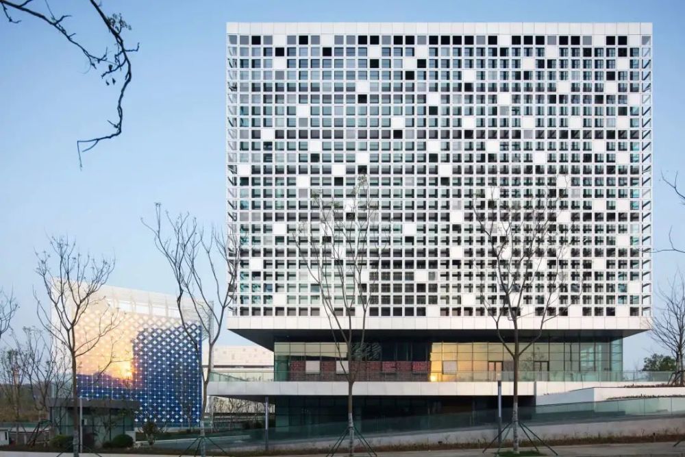 多层办公产业园建筑设计成都超算中心案例