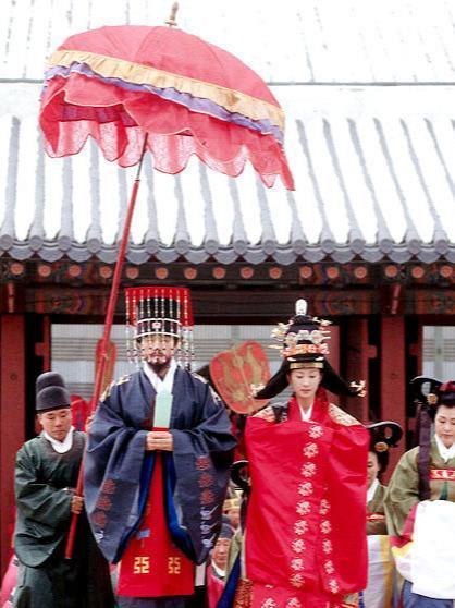 女人天下:穷苦文定王后,如何同妓生军师郑兰贞叱咤朝