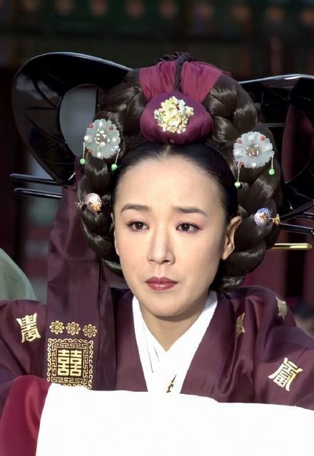 女人天下穷苦文定王后如何同妓生军师郑兰贞叱咤朝局20多年