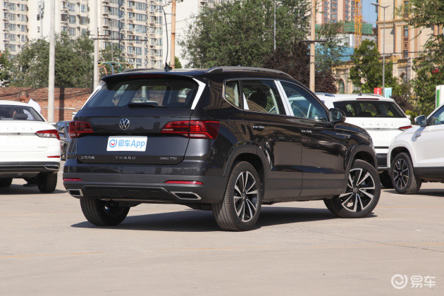 鲨向新能源小哥带你看途岳轴距为2680mm