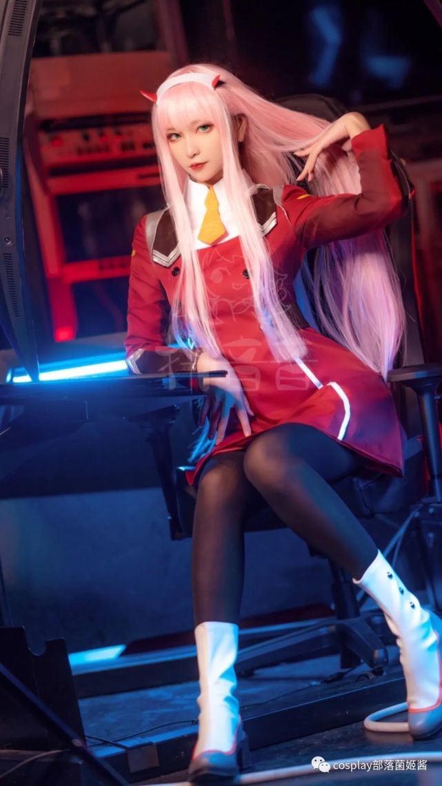 cos:圣诞节02cos正片@拼音音