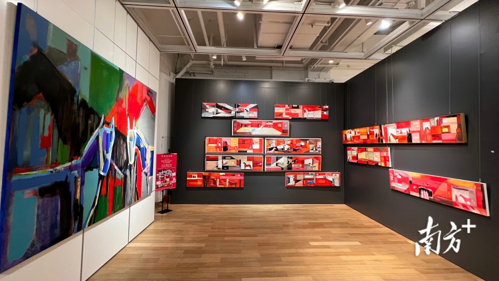 本次画展由学者韩望喜,画家吴小燕策展,杨坚担任音乐策划人,小燕画院