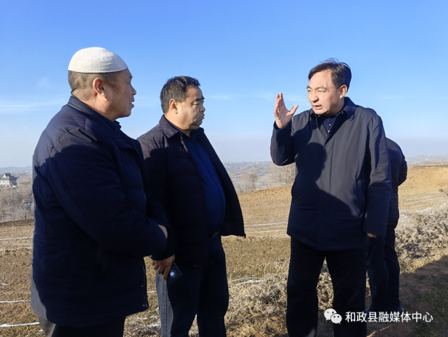 马寿龙要求要认真落实中央农村工作会议精神,按照州县党代会的部署