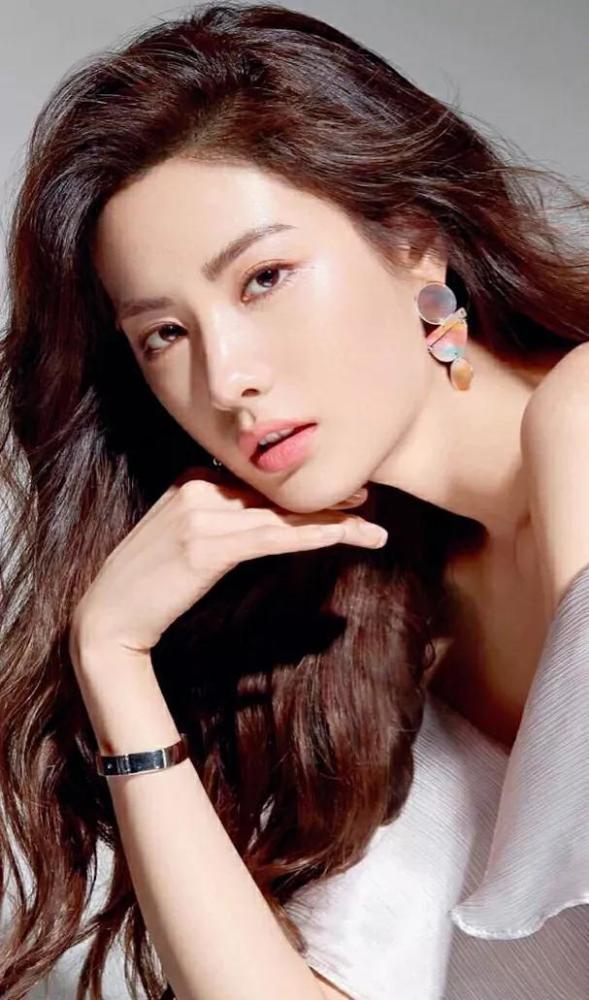 "世界第一美女"林珍娜:唯美迷人_腾讯新闻