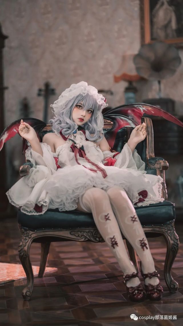 cos:东方project红魔组蕾米莉亚和十六夜咲夜
