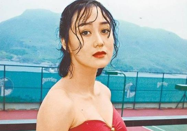 赌王最美千金何超云为何无缘家族遗产利智悬赏一亿求私生铁证