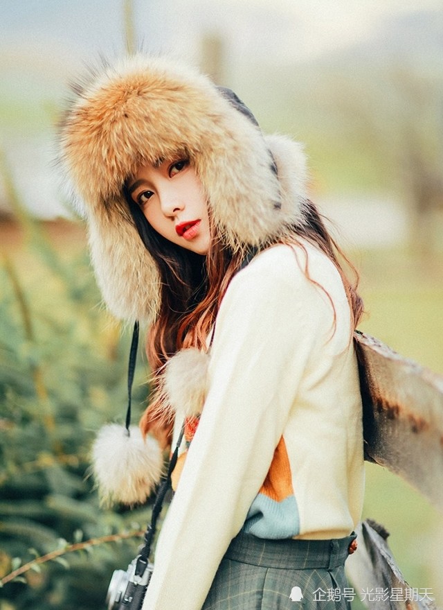 肤如凝脂肌如雪冬日美女户外写真