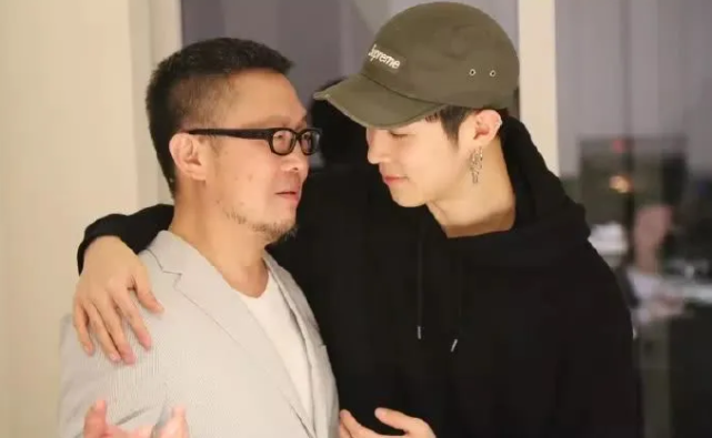 打怪辣妈:买百年豪宅打发时间,到马伯骞家聚会,贫穷限制了想象