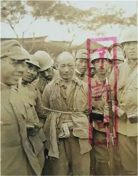 一组在被俘后宁死不屈大义凛然的抗日战士老照片向英雄致敬